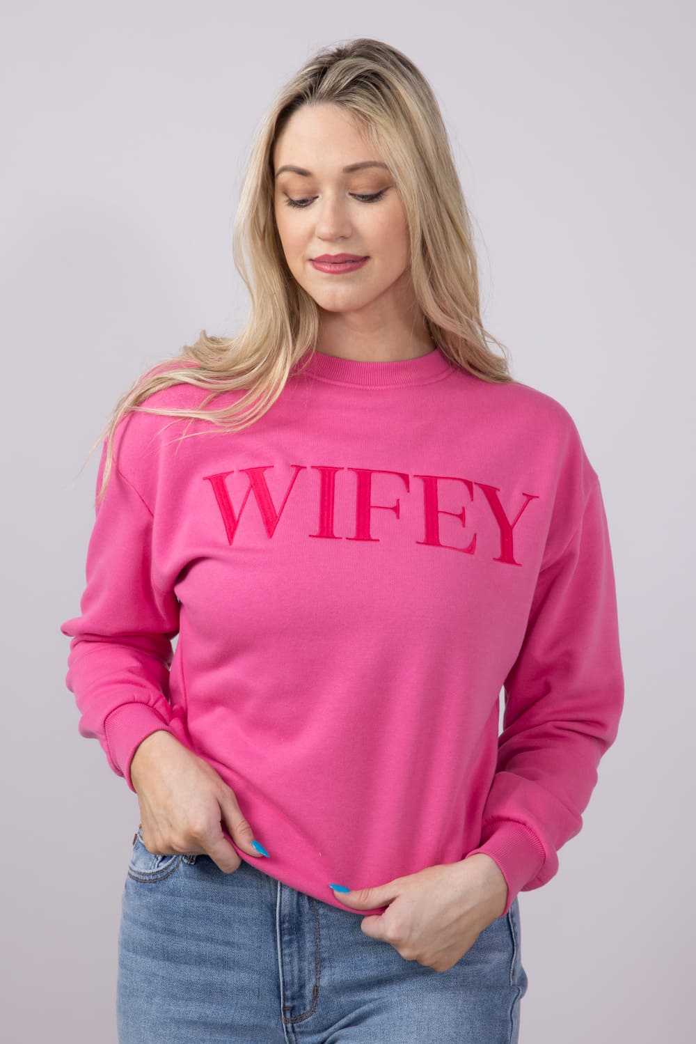 1897 Active Embroidered Wifey Sweatshirt for Women in Pink