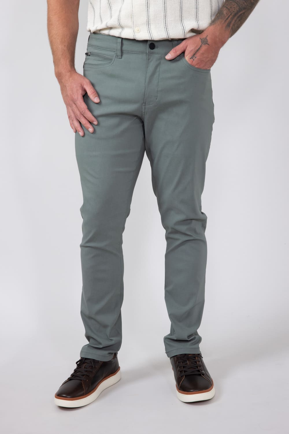 Copper & Oak Faille Trouser Pants for Men in Green | K5S901-317-MEADOWGREEN