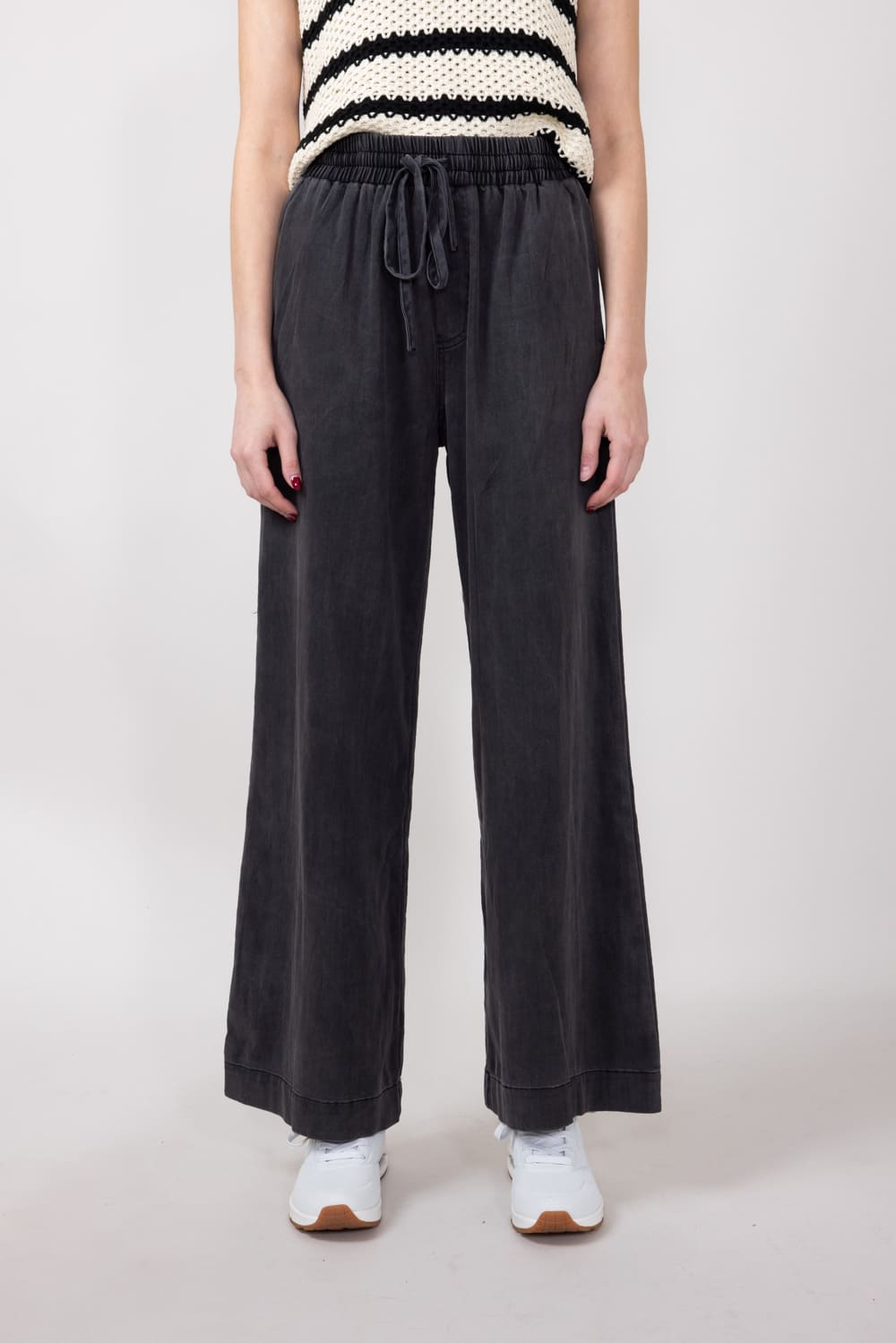 Denim Elastic Pull On Pants for Women in Black
