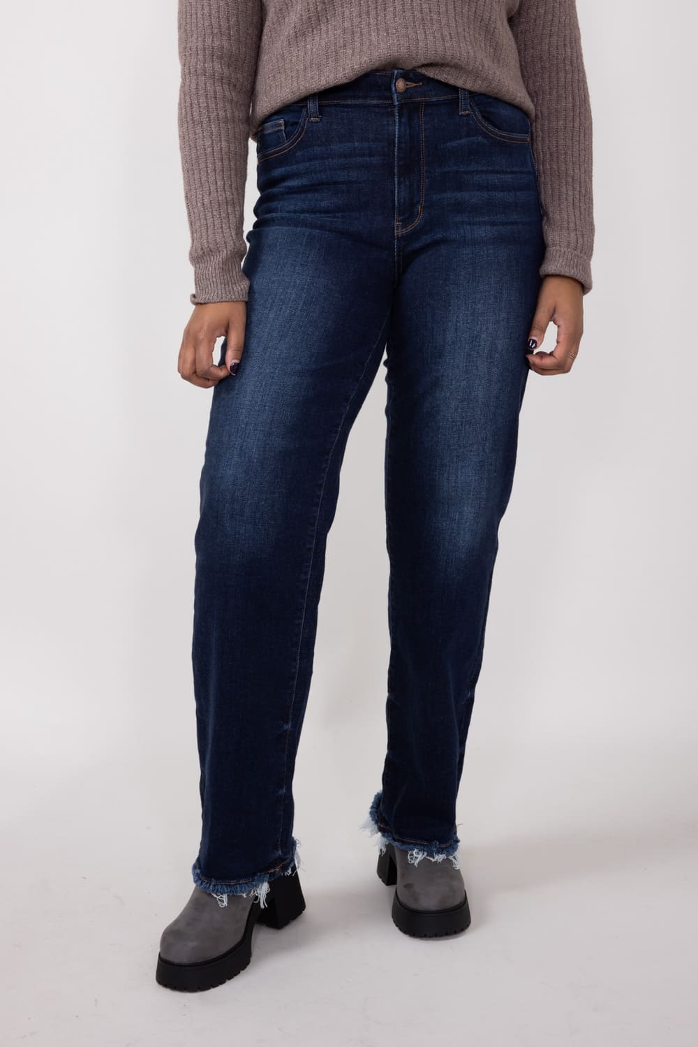 Judy Blue Midrise Dark Was Straight Frayed Hem Jeans for Women 