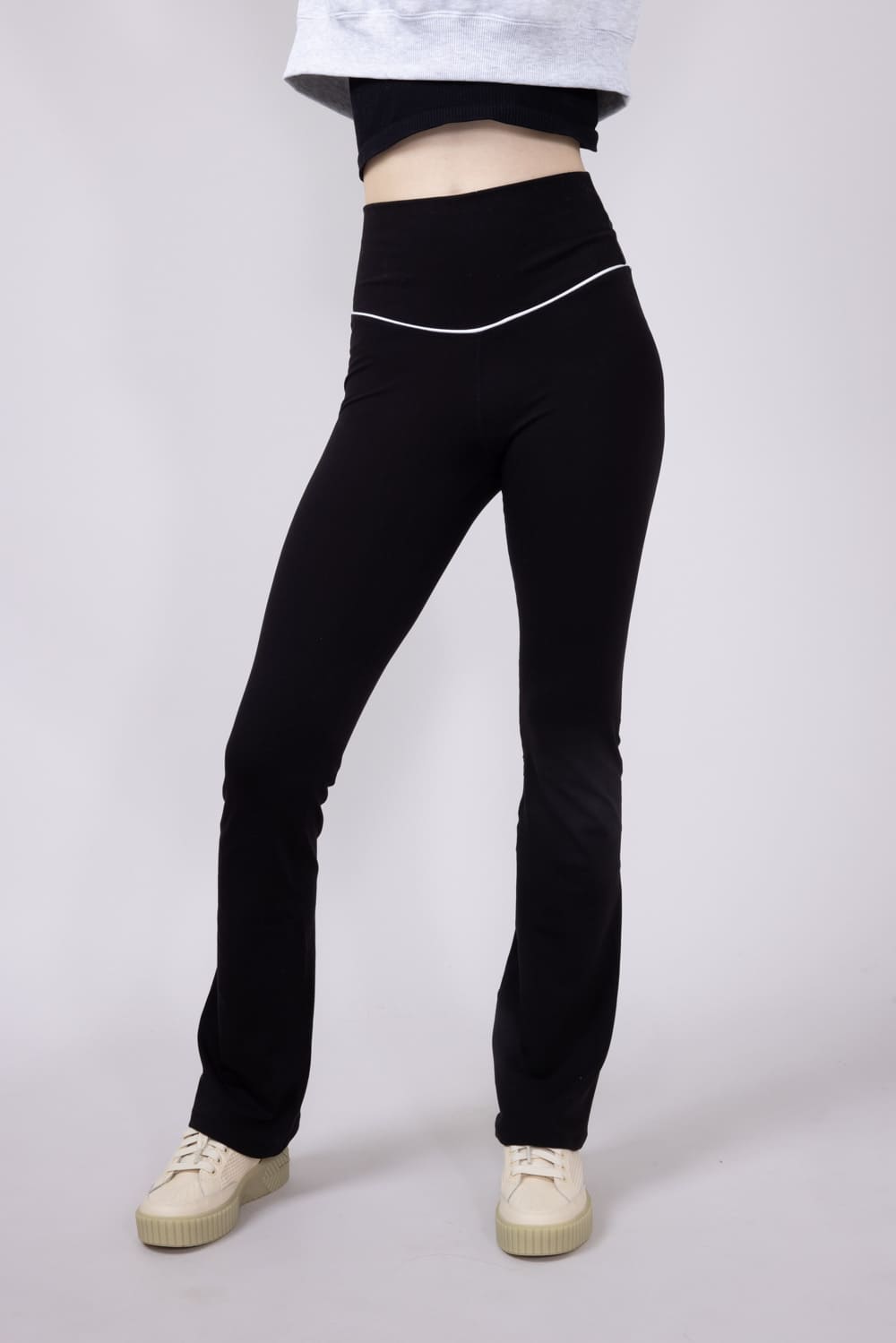 Love Tree Piping Detail Flare Leggings for Women in Black