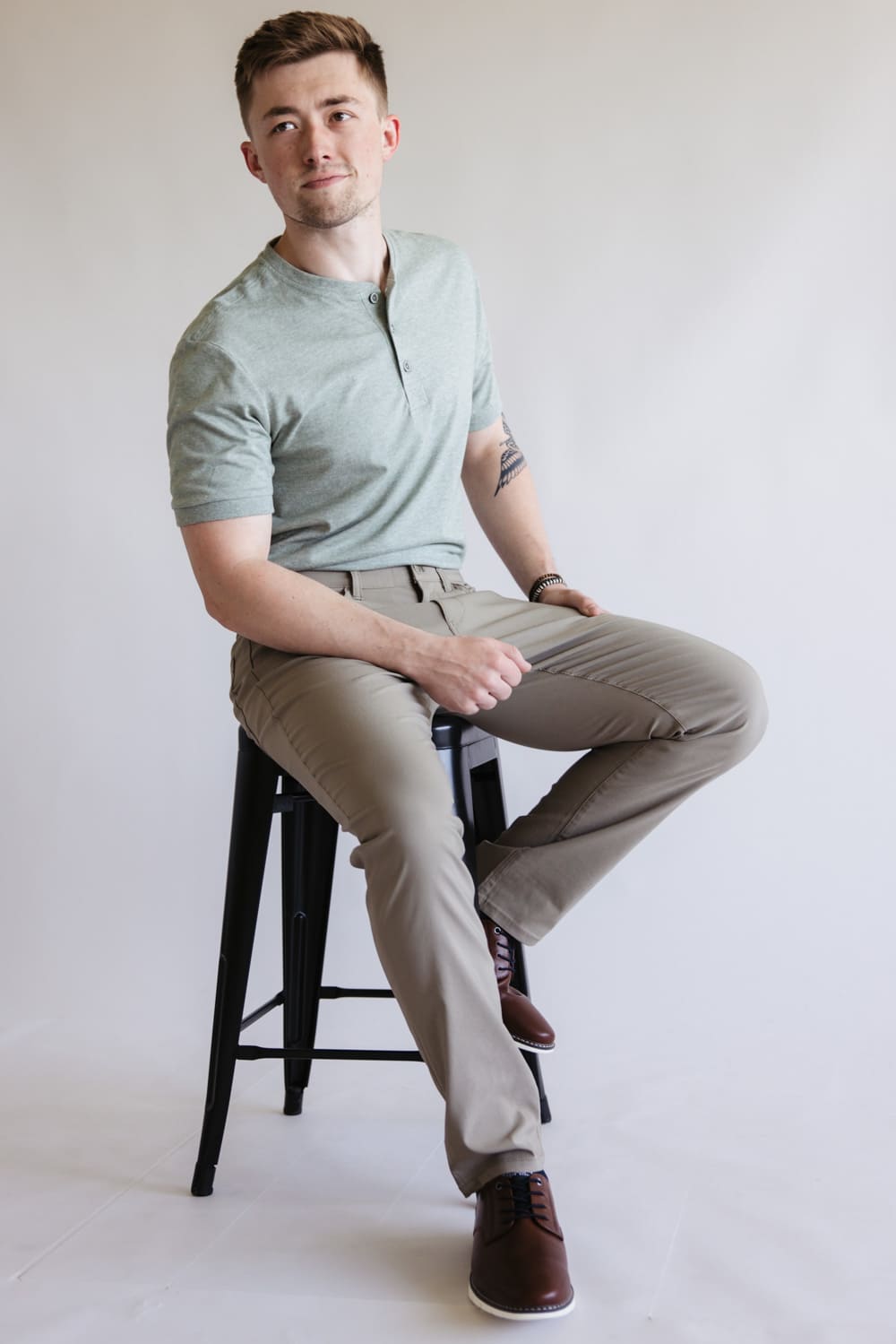 Weatherproof Vintage Faille 5 Pocket Pants for Men in Light Oak