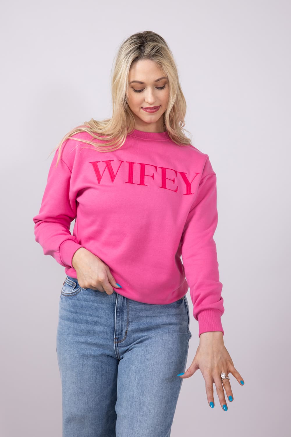 1897 Active Embroidered Wifey Sweatshirt for Women in Pink
