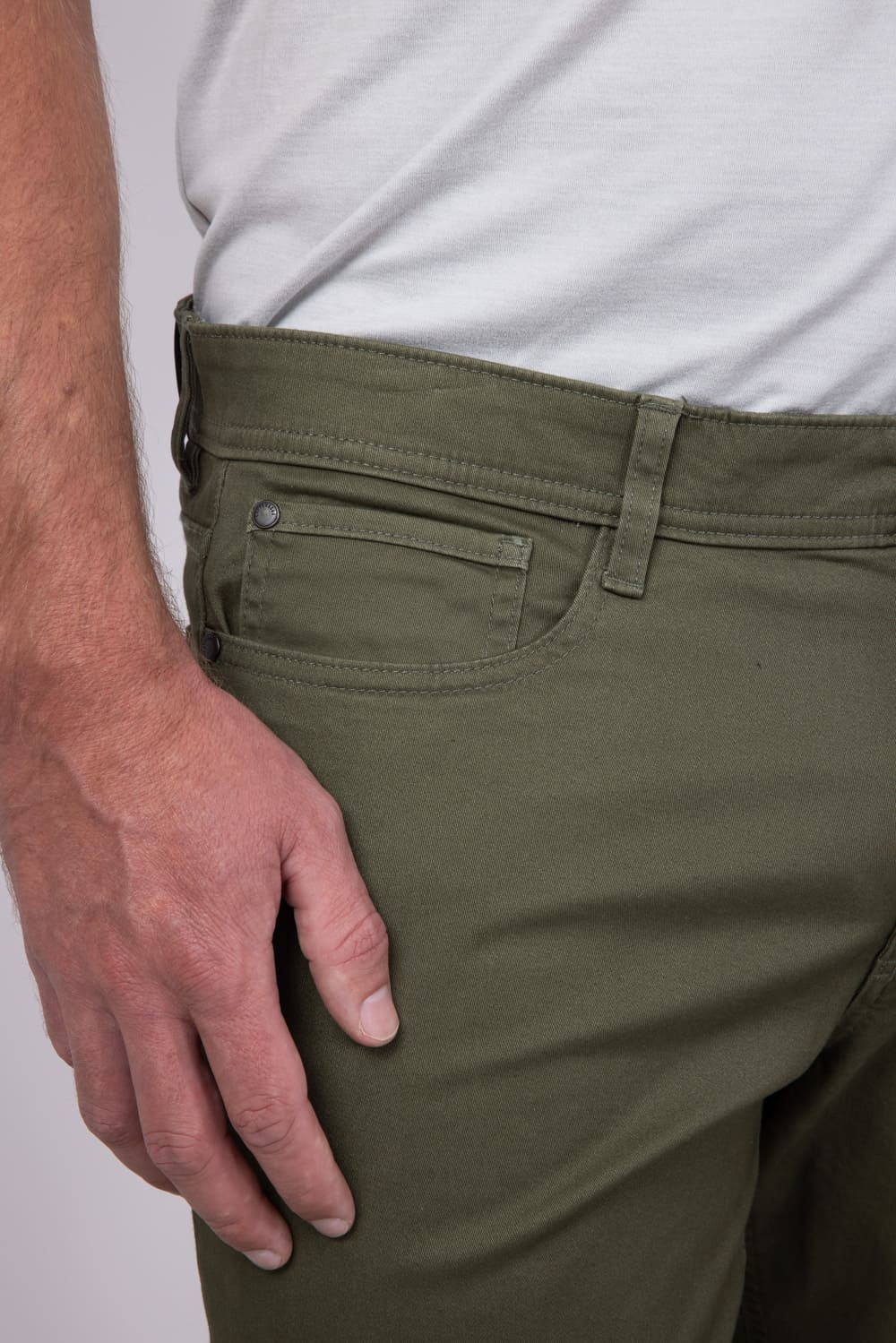 Copper & Oak Leader Chino Pants for Men in Green