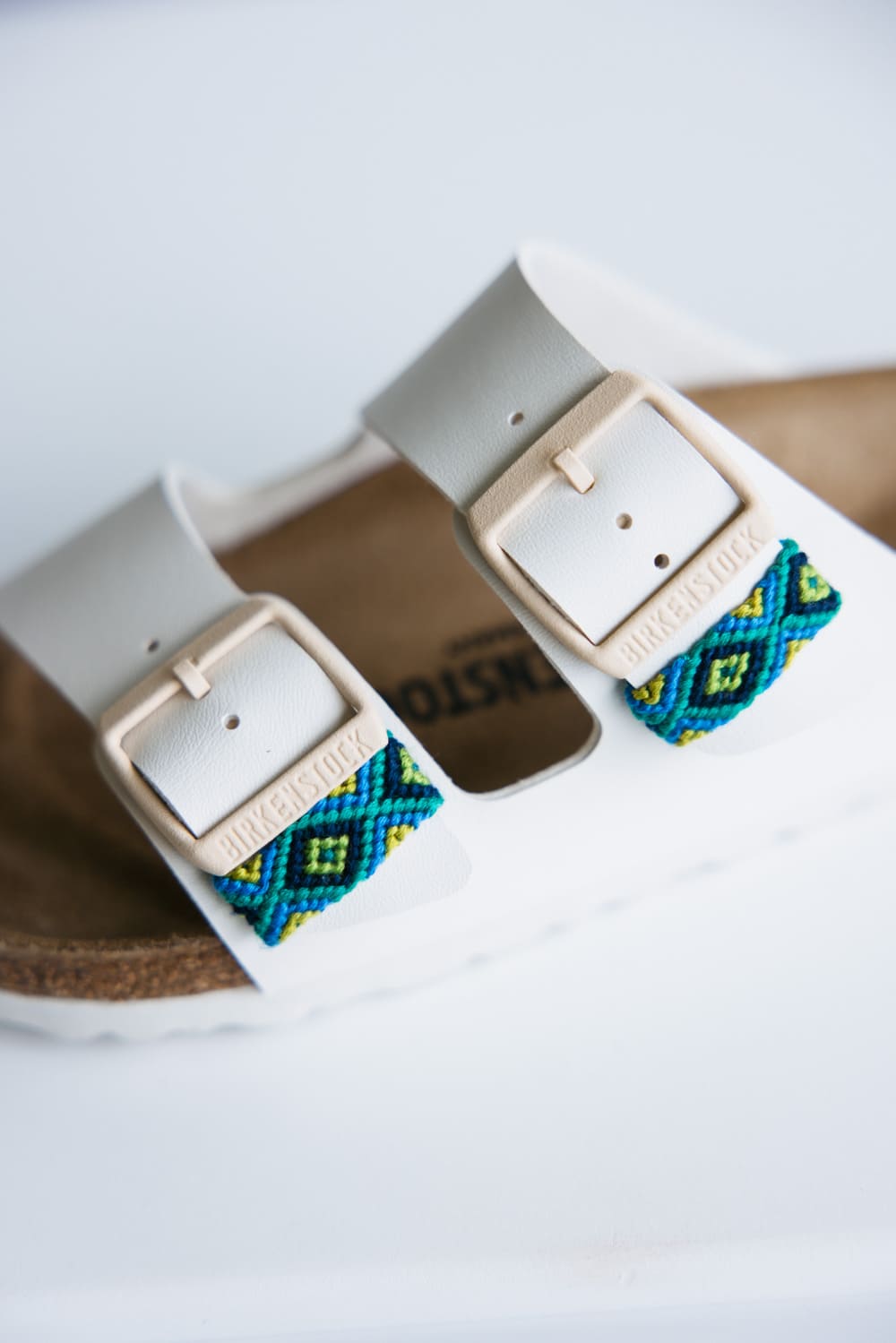 Natural Life Sandal Charm Set in Lime Green | MAS000101