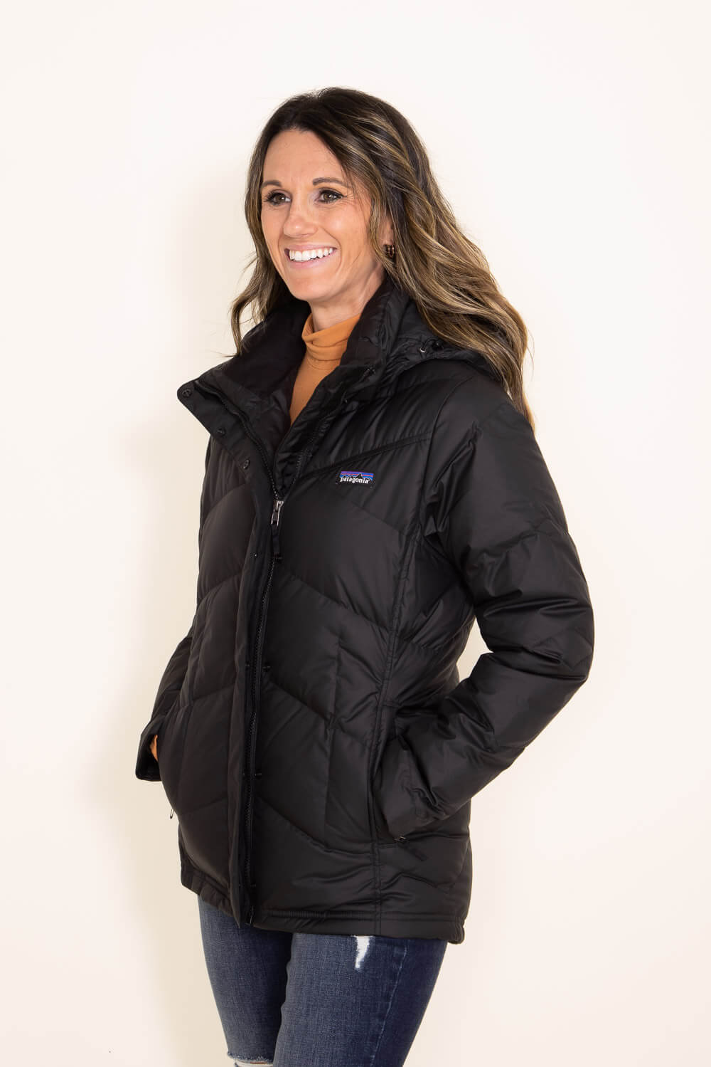 Patagonia Women’s Down With It Jacket in Black 