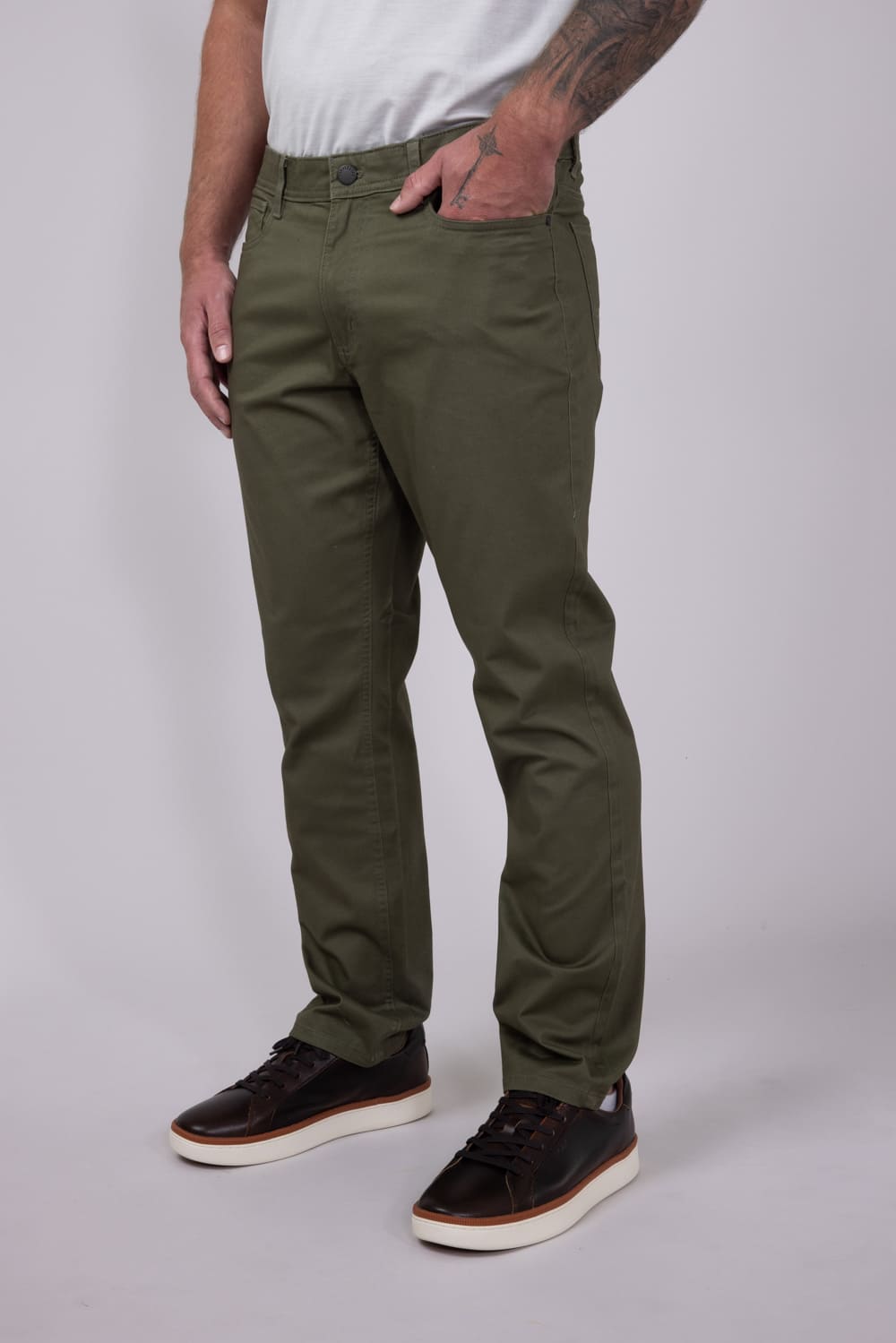 Copper & Oak Leader Chino Pants for Men in Green