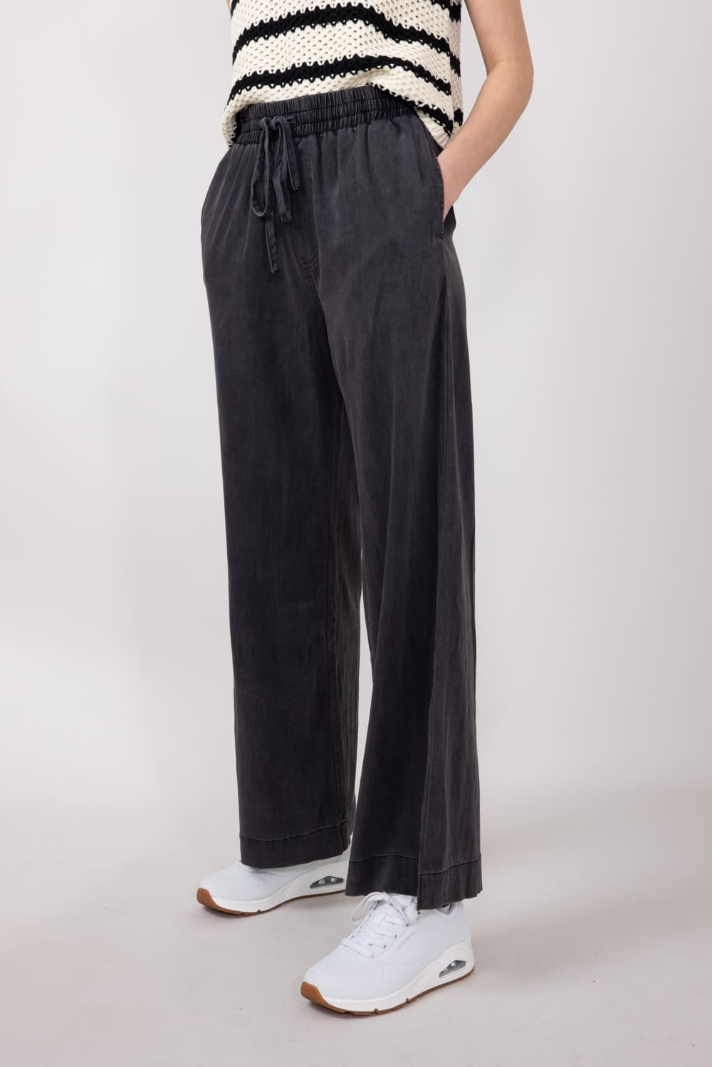 Denim Elastic Pull On Pants for Women in Black