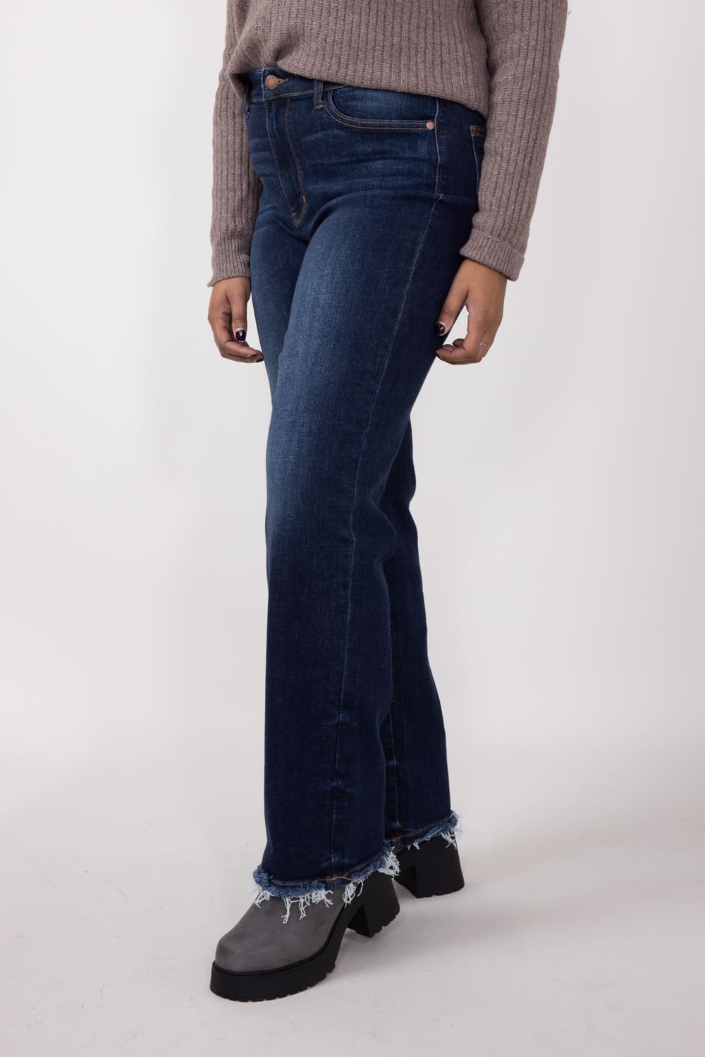 Judy Blue Midrise Dark Was Straight Frayed Hem Jeans for Women 