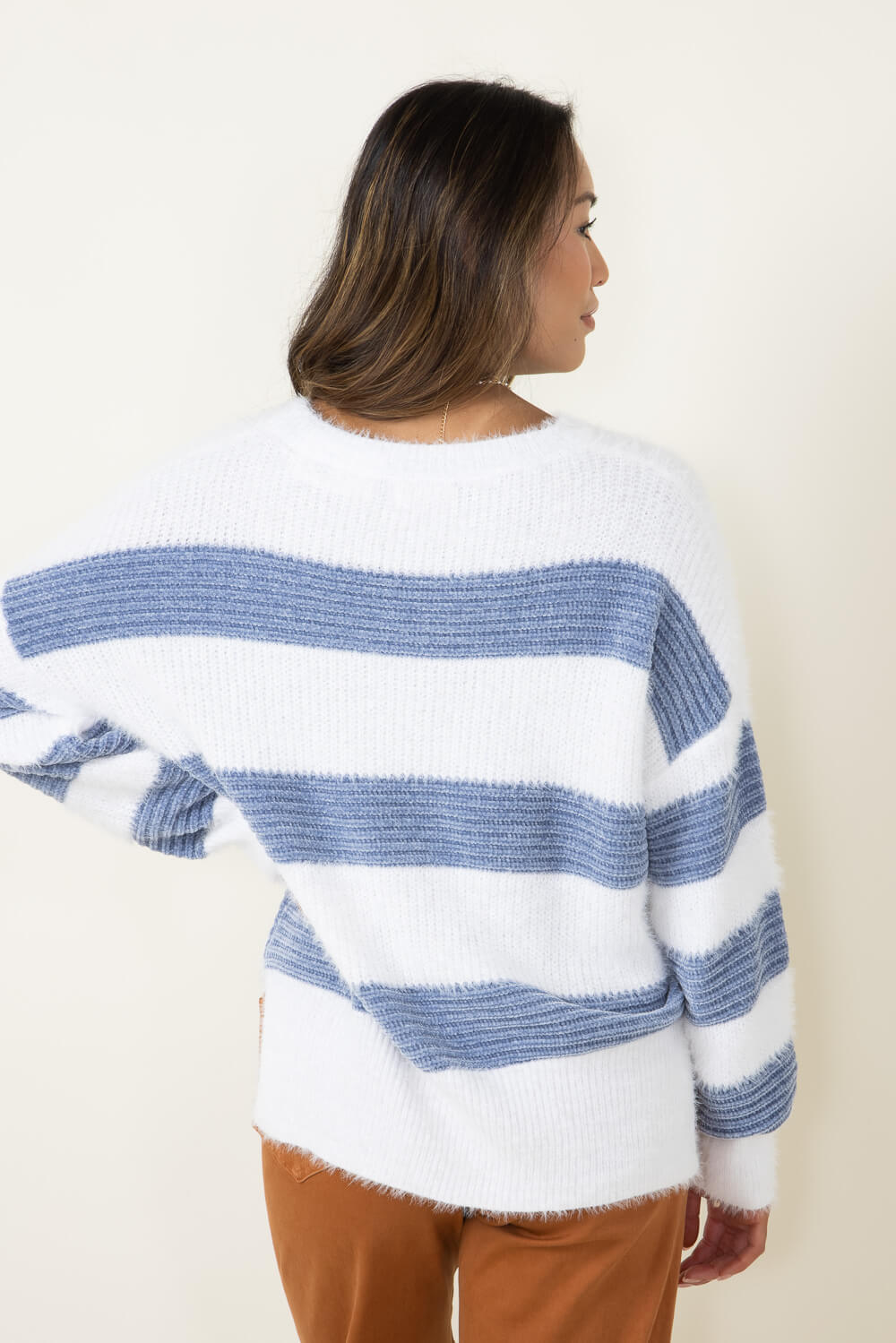 Contrast Stripe Fuzzy Sweater for Women in White/Blue