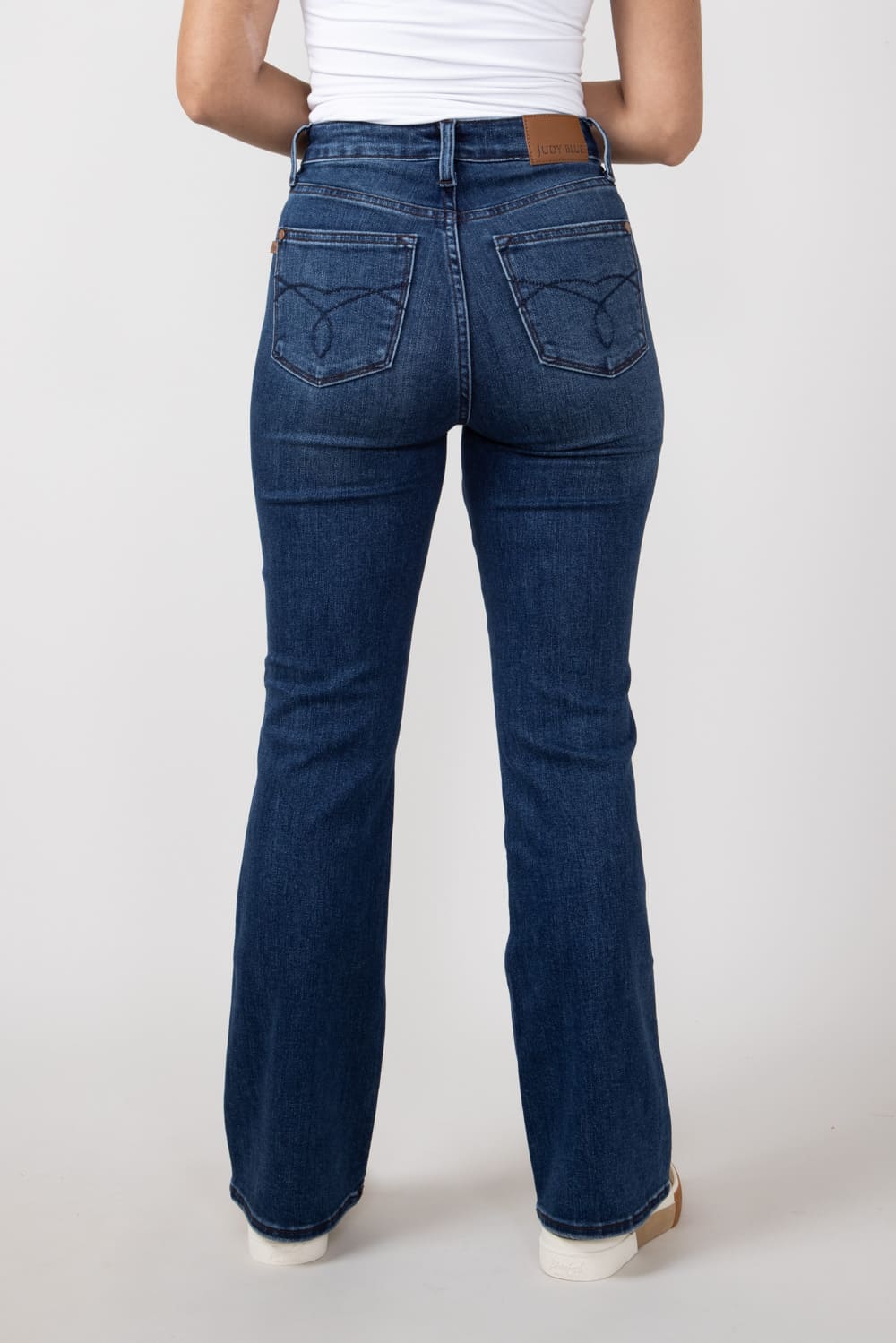 Judy Blue Embroidered Back Pocket Bootcut Jeans in Short for Women