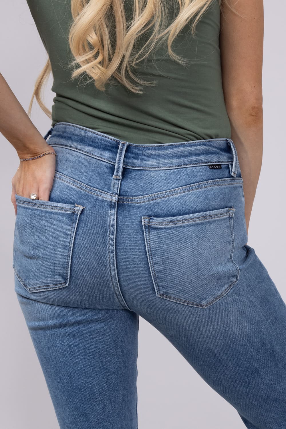 Risen Mid-Rise Straight Raw Hem Jeans for Women | RDP5203CH-MD