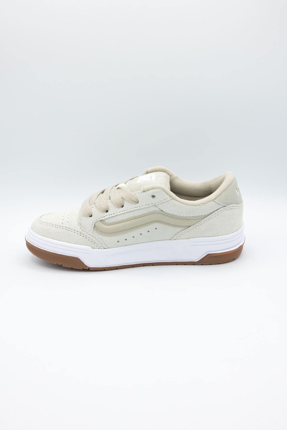 Vans Hylane Sneakers in Cream