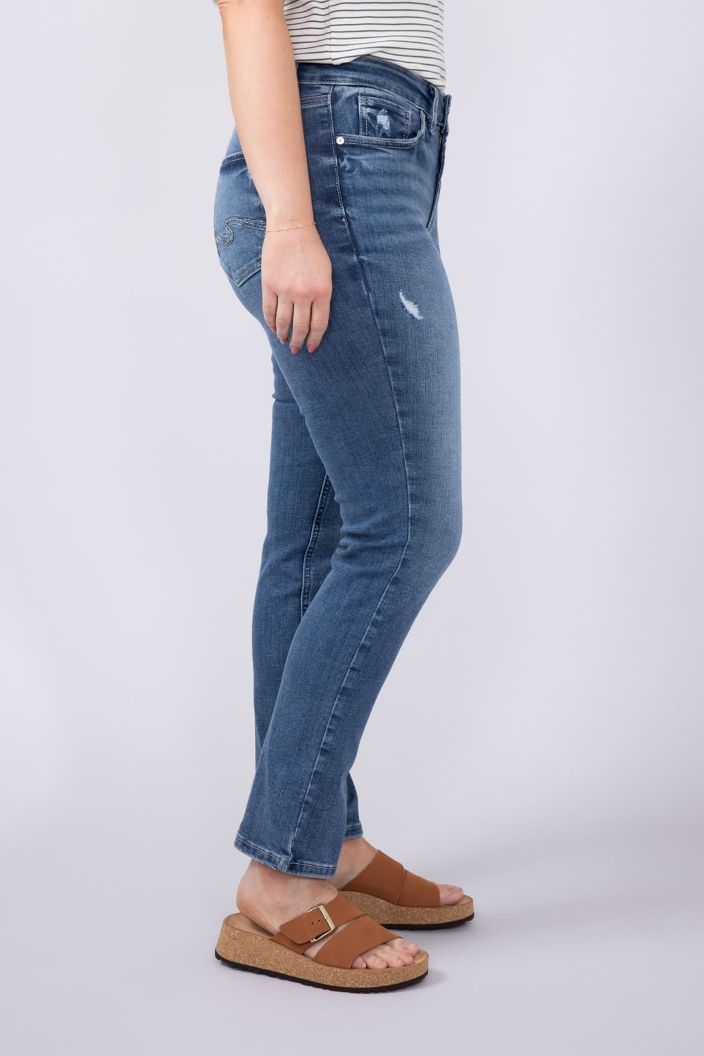 Silver Jeans Avery Straight High Rise Jeans for Women