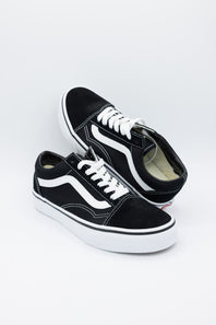 Vans Old Skool Sneakers in Black/White | VN000D3HY28