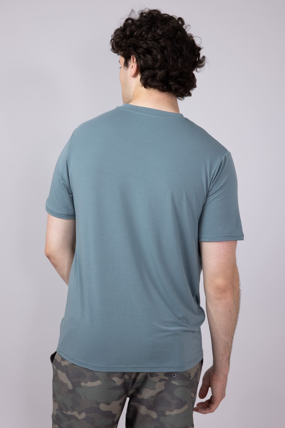 Free Fly Elevate Lightweight T-Shirt for Men in Stormy Sea