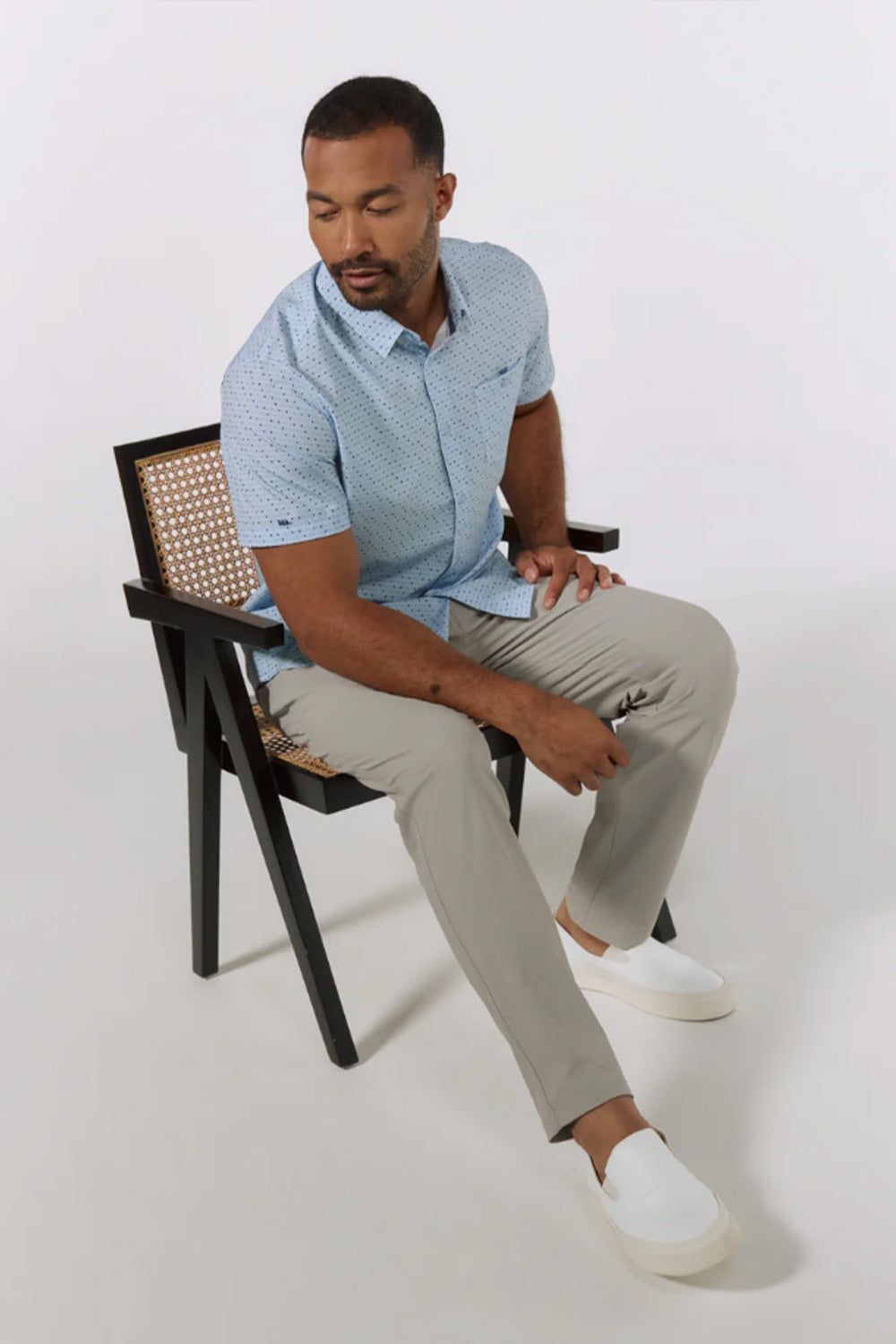 7Diamonds Zuma Chino Pants for Men in Smoky Taupe