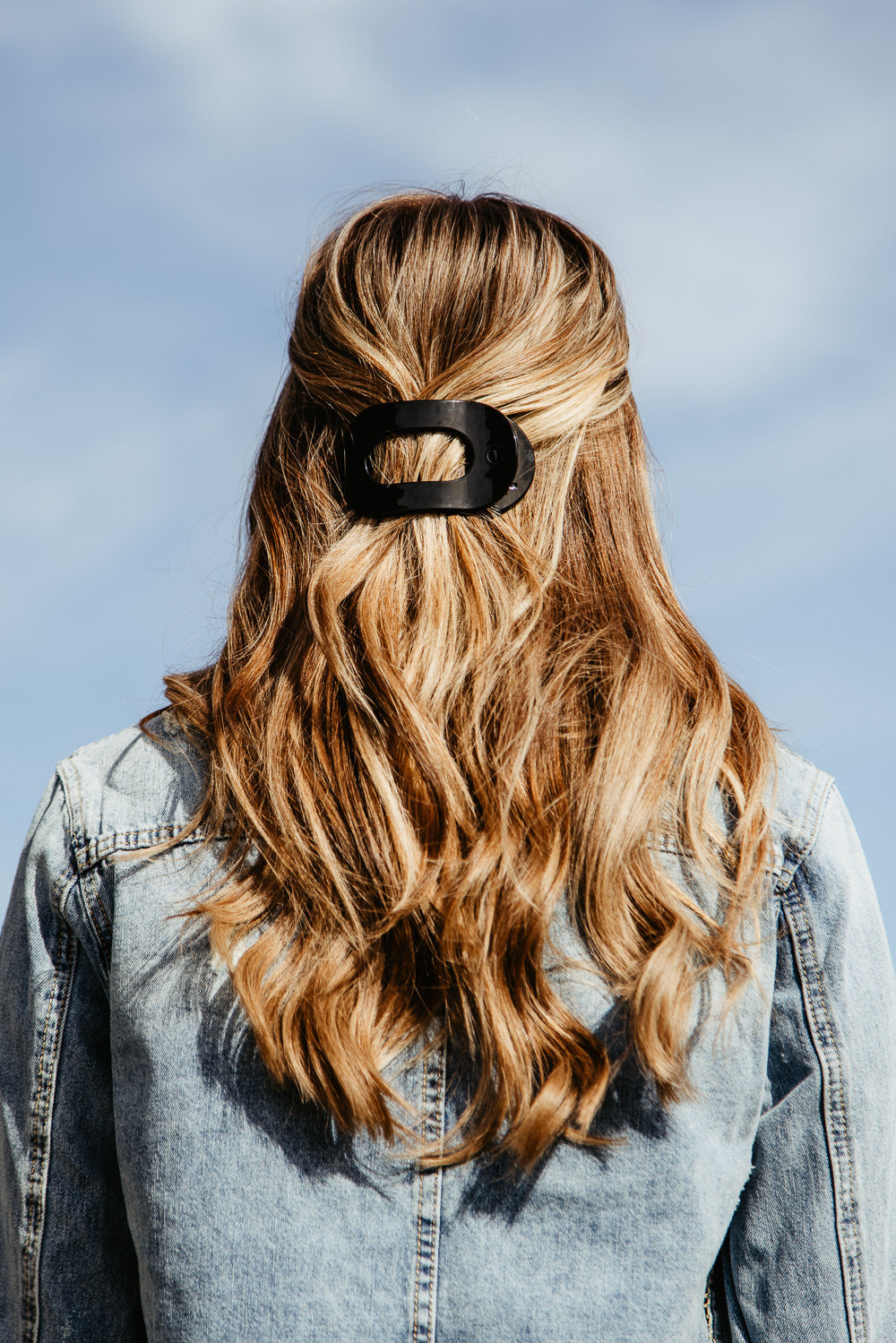 Teleties Medium Flat Round Hair Clip in Black
