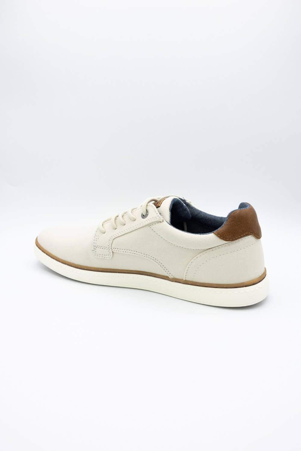 B52 by Bullboxer Augusta Sneakers for Men in White