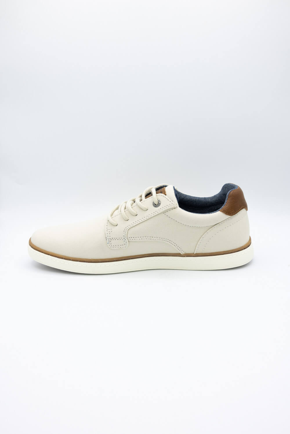 B52 by Bullboxer Augusta Sneakers for Men in White