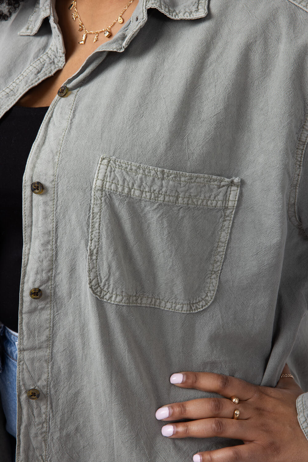 C&C California Relaxed Sunwashed Pebble Woven Shirt for Women in Sage