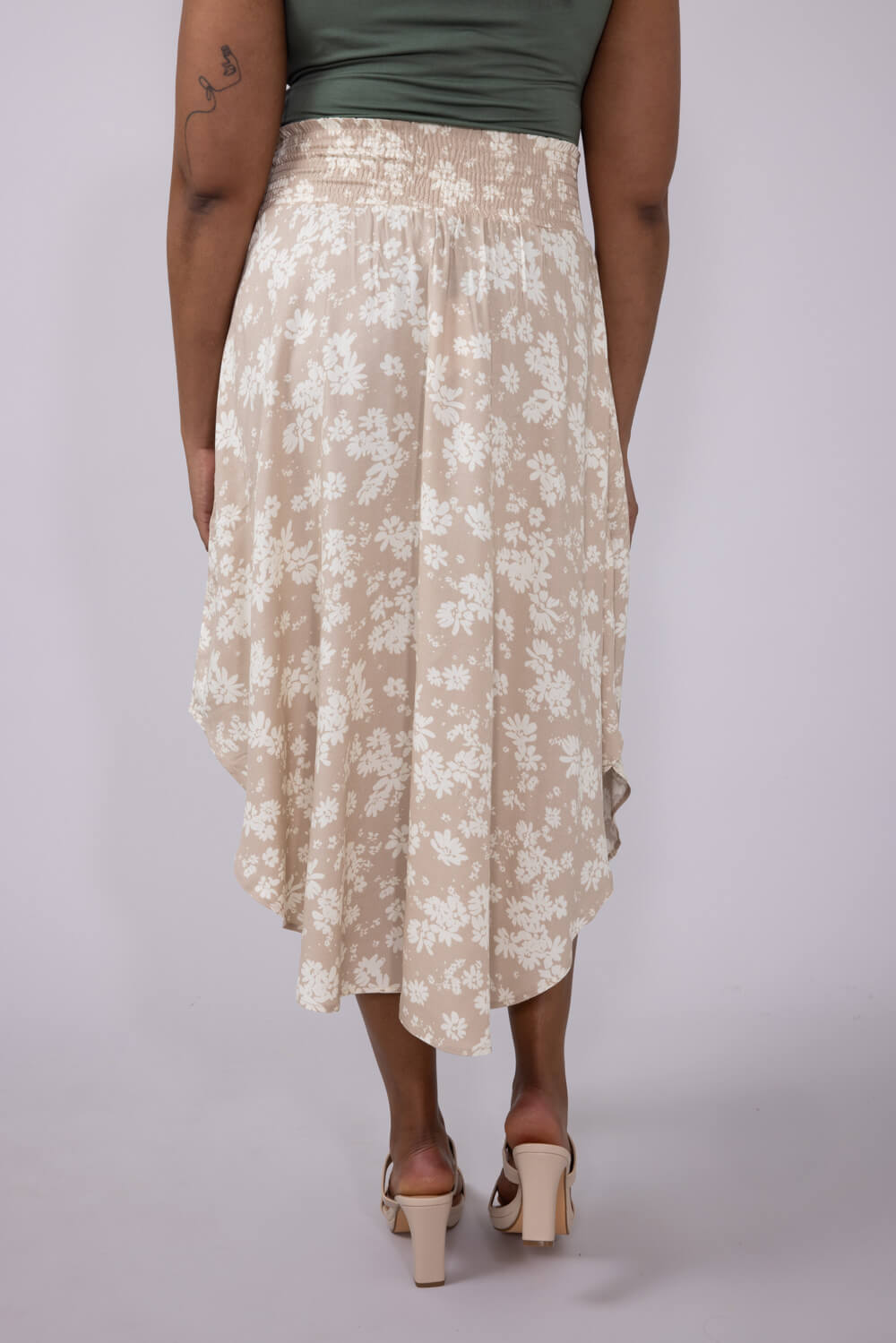 Ditsy Floral Hi-Low Midi Skirt for Women in White Taupe