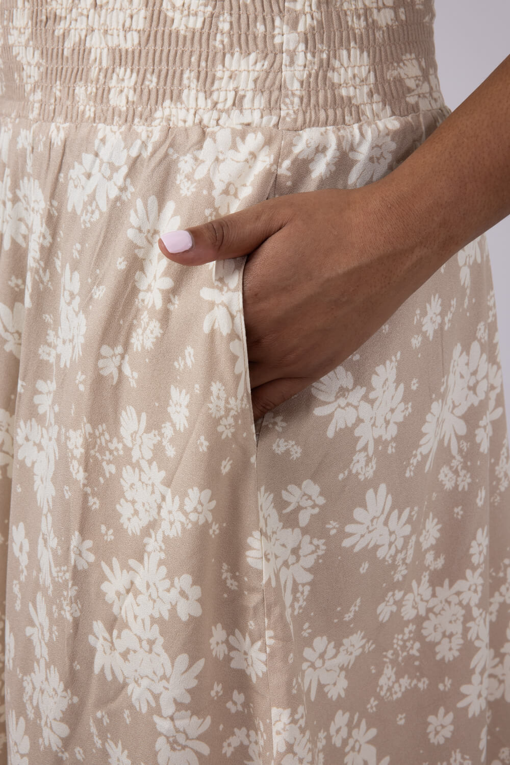 Ditsy Floral Hi-Low Midi Skirt for Women in White Taupe