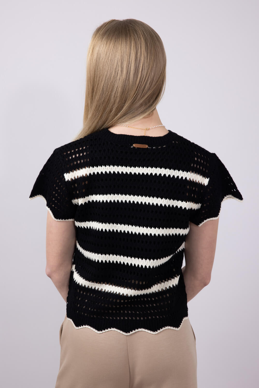 La Miel Scalloped Edge Crochet Knit Sweater Top for Women in Black/Cream 