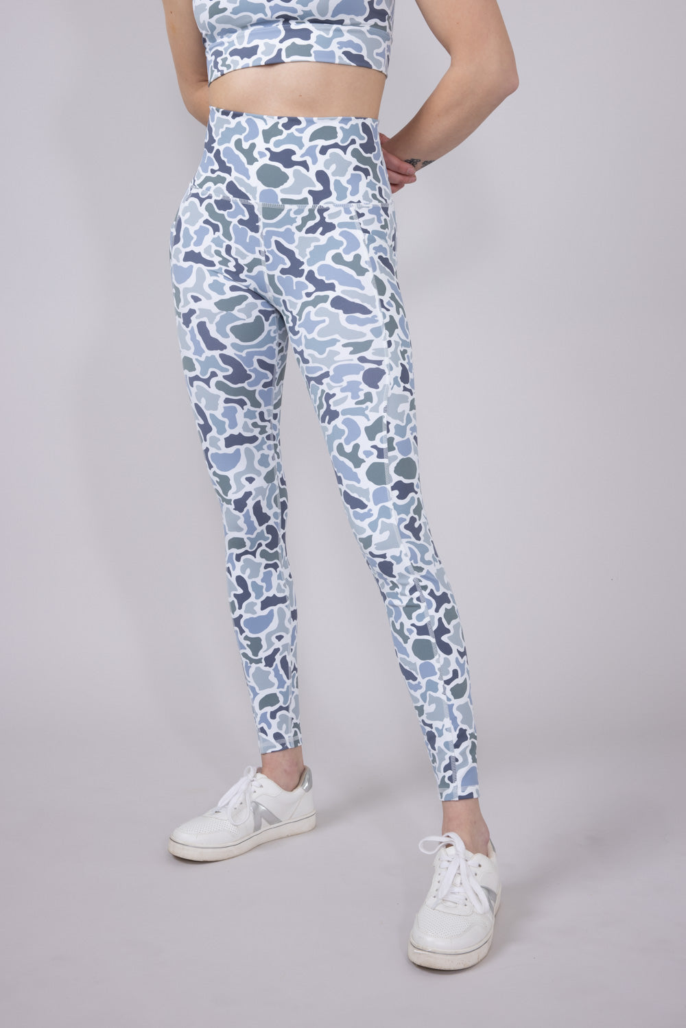 Local Girl Seamed Leggings for Women in Light Grey Camo