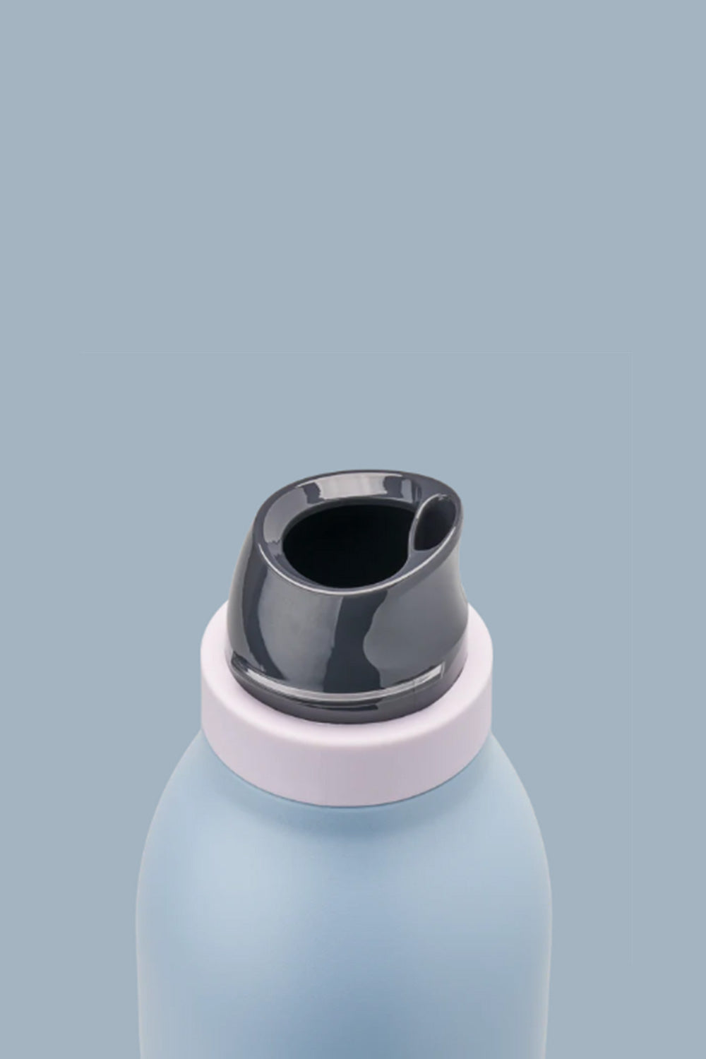 Owala FreeSip Twist 24oz Stainless Steel Water Bottle in Honest Blue