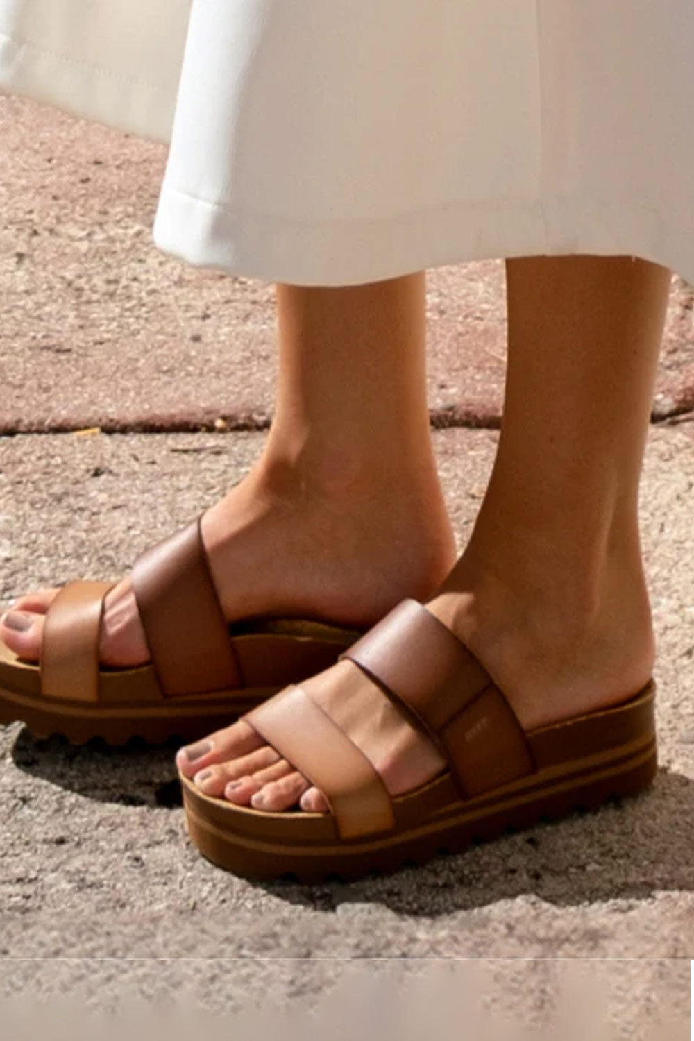 Reef Shoes Cushion Vista High Sandals for Women in Espresso Duo