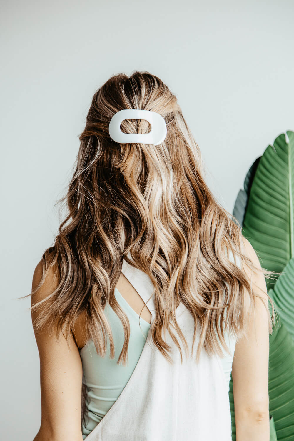 Teleties Medium Flat Round Round Clip in White