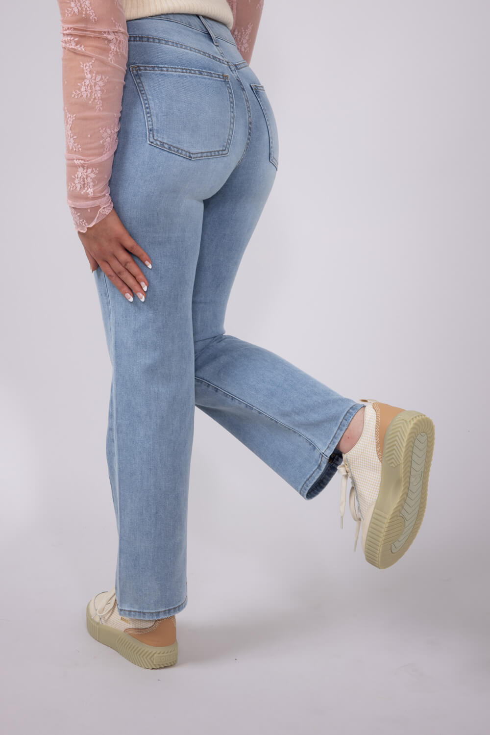 Thread & Supply High Rise Avery Cloud Straight Jeans for Women